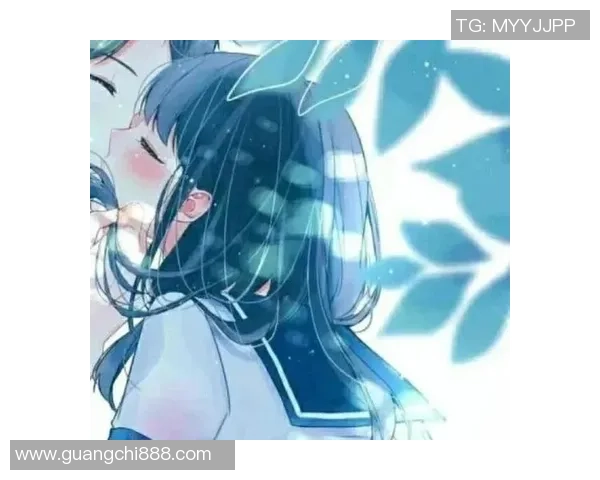 足球明星情侣动漫版的甜蜜瞬间与浪漫故事展现